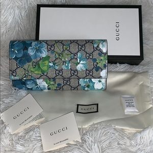 ❌SOLD ❌Gucci Blooms blue wallet NWB